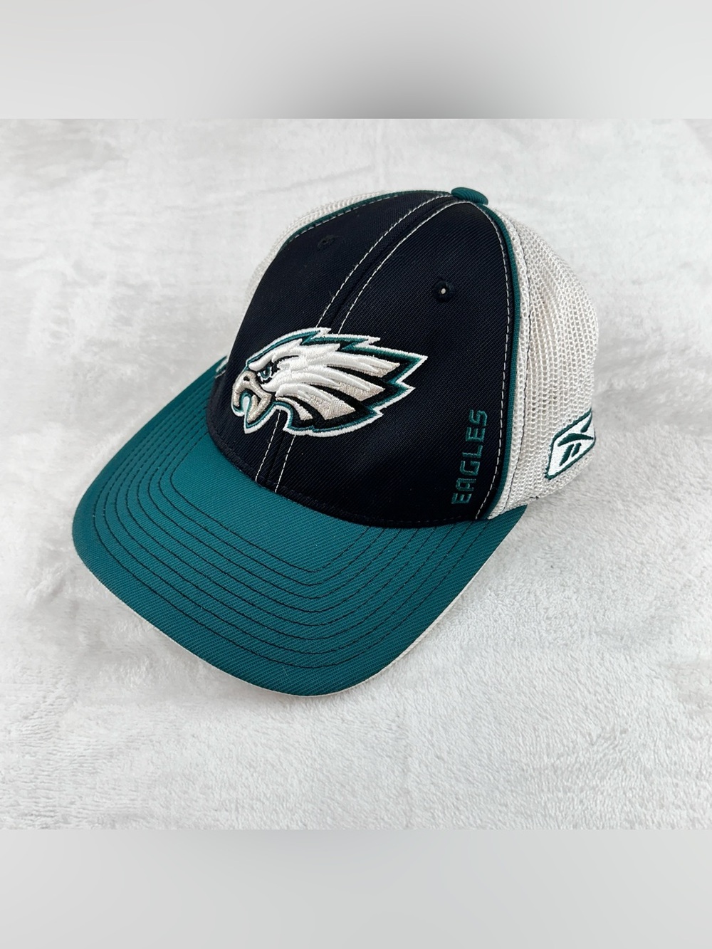Reebok Philadelphia Eagles NFL Mesh Trucker Hat